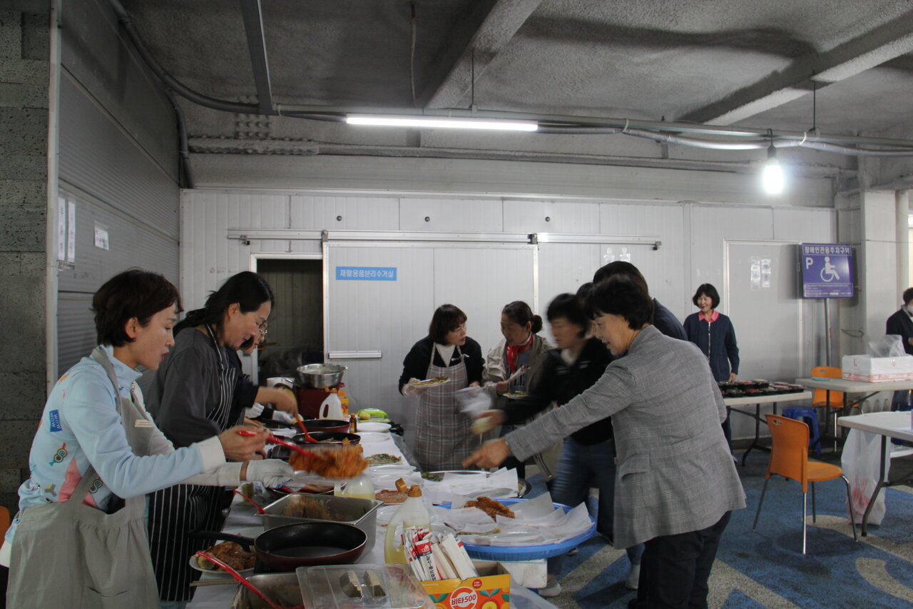 사랑의 바자회 이미지 6